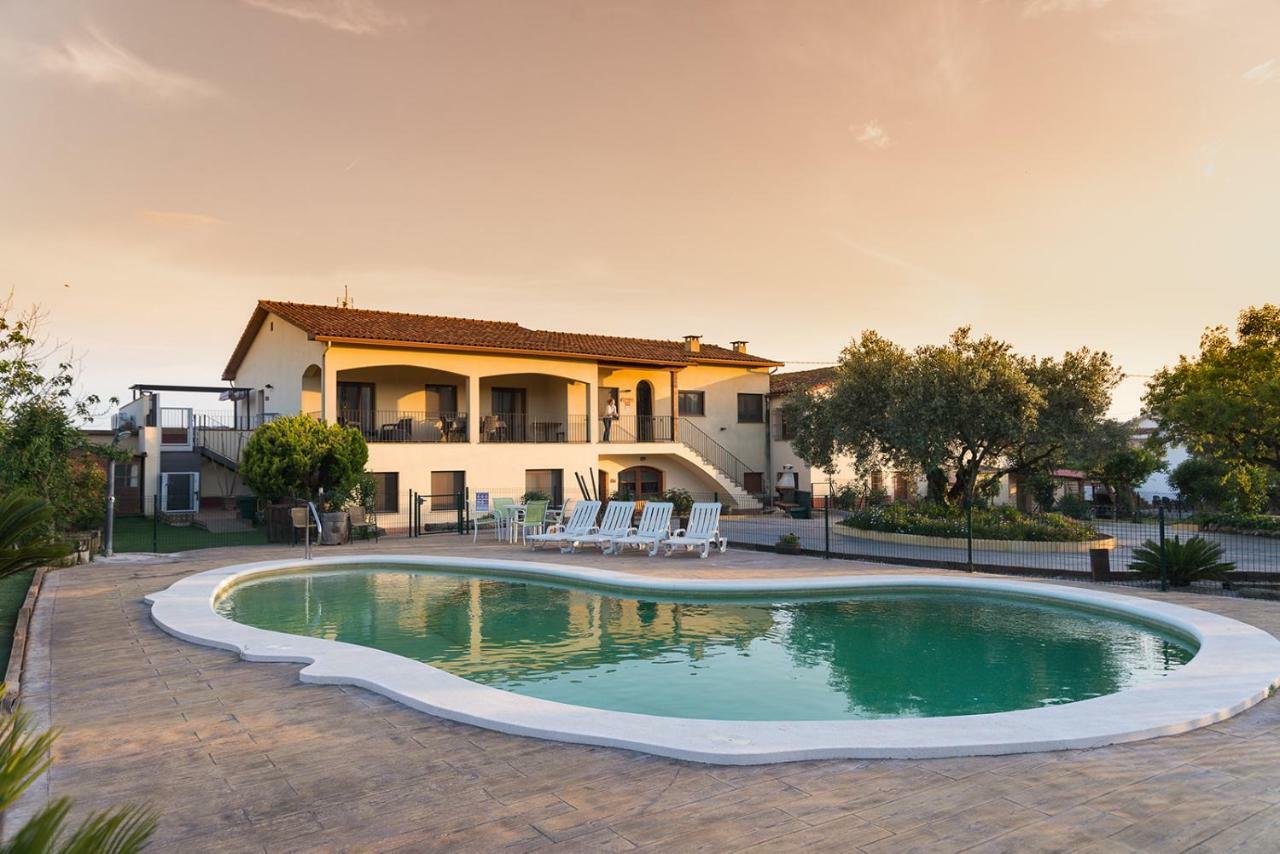 Can Gual Guest House Lametlla Del Valles Ngoại thất bức ảnh